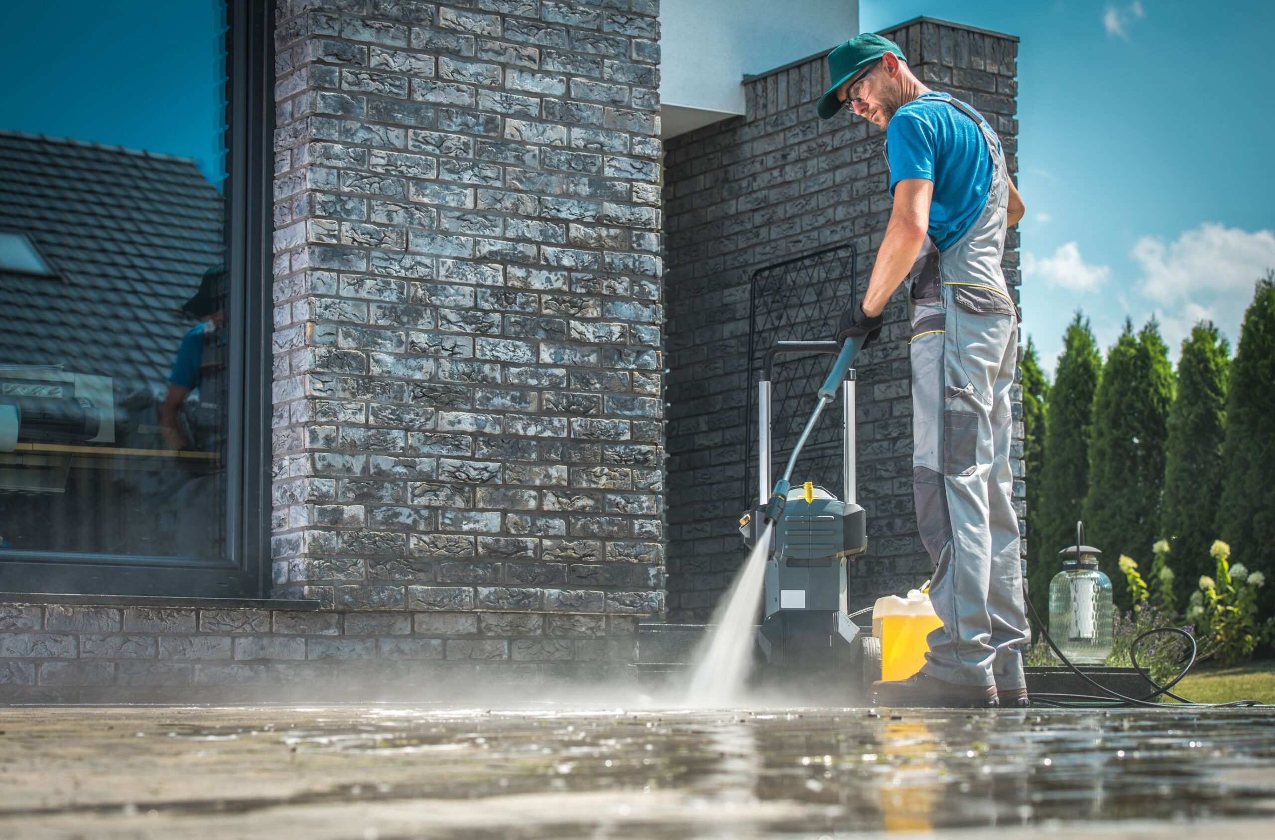 How Much Does a Pressure Washing Service Cost?