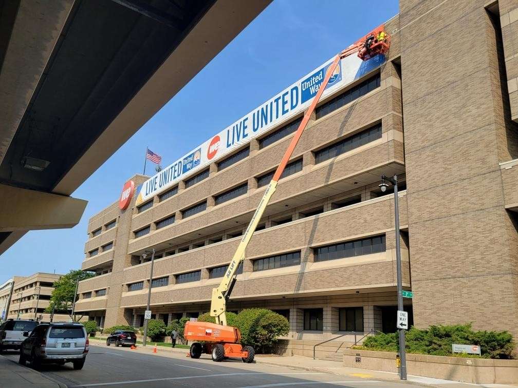 Milwaukee Window Cleaning - We Energies structure